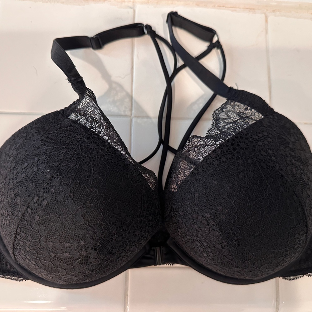 36DD Victoria Secret front snap bra